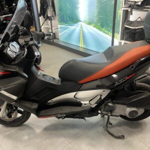 Aprilia SR Max 300 i.e. (2011) pěkný, jen 27 tis.km