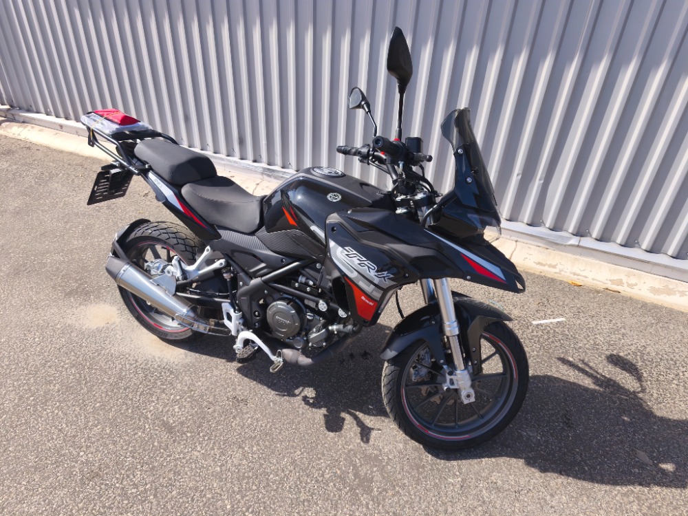 Benelli TRK 251 (2022) - Obrázek 2