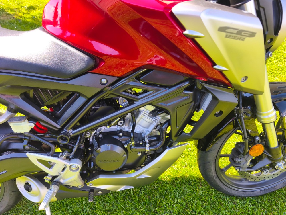 Honda CB 125 R Neo Sports Café (2021) TOP, 6200km - Obrázek 3