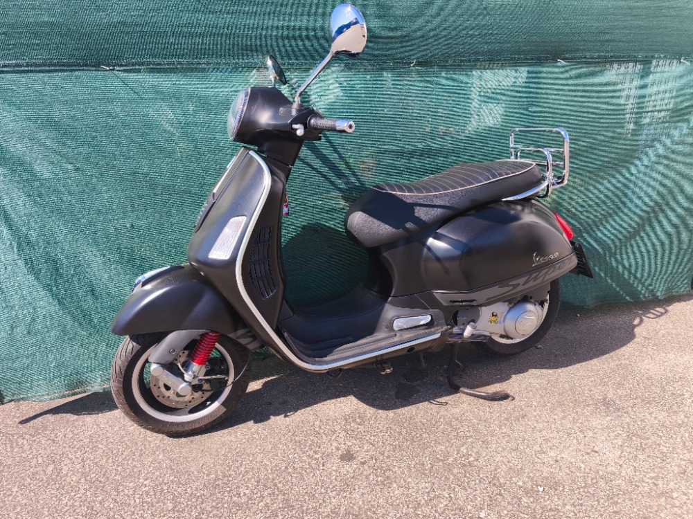 Vespa GTS 300i.e. Super (2011)