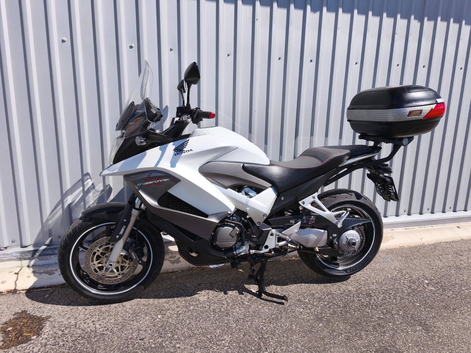 Honda VFR 800 X Crossrunner (2013) nádherný kousek
