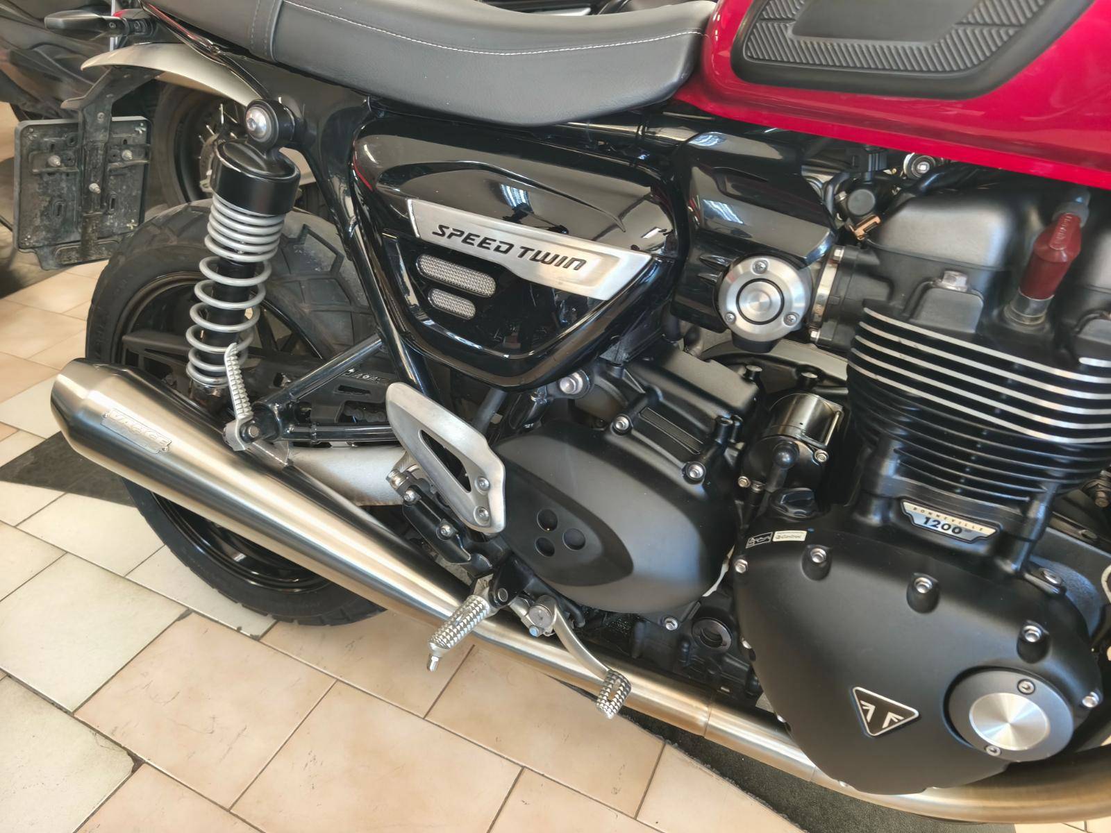 Triumph Speed Twin 1200 (2022) TOP - Obrázek 4