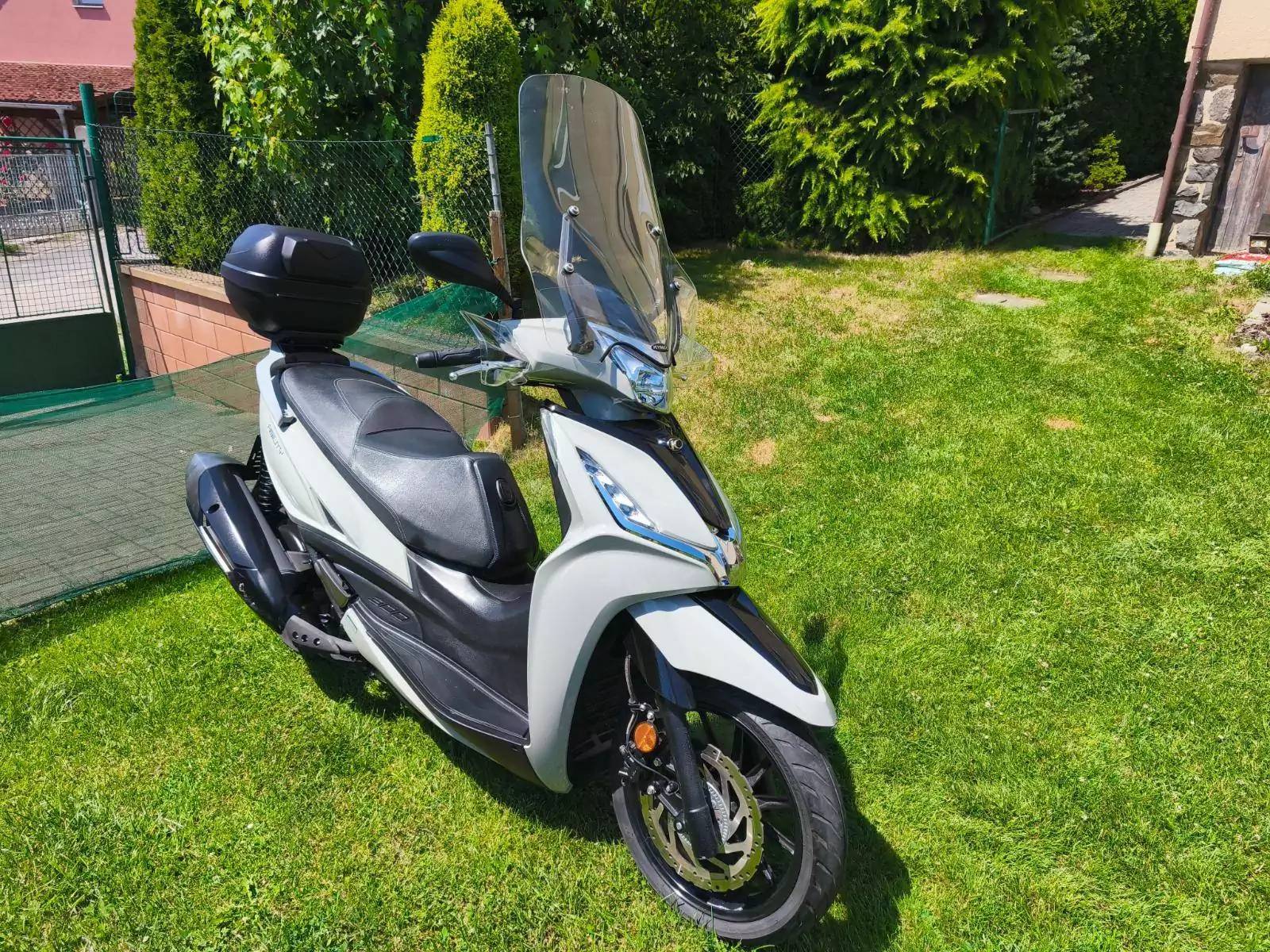 Kymco Agility 300i.e. ABS (2020) kufr, plexi, po servisu - Obrázek 2