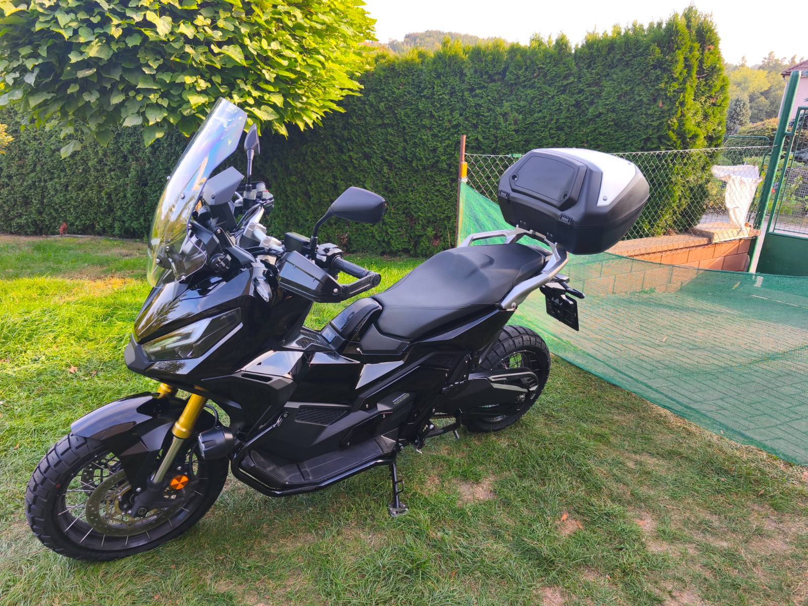 Honda X-ADV 750 ABS (2021) nový model,po servisu