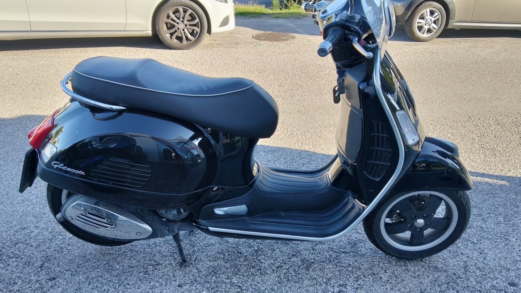 Vespa GTS 300i.e. Super (2012) - Obrázek 2