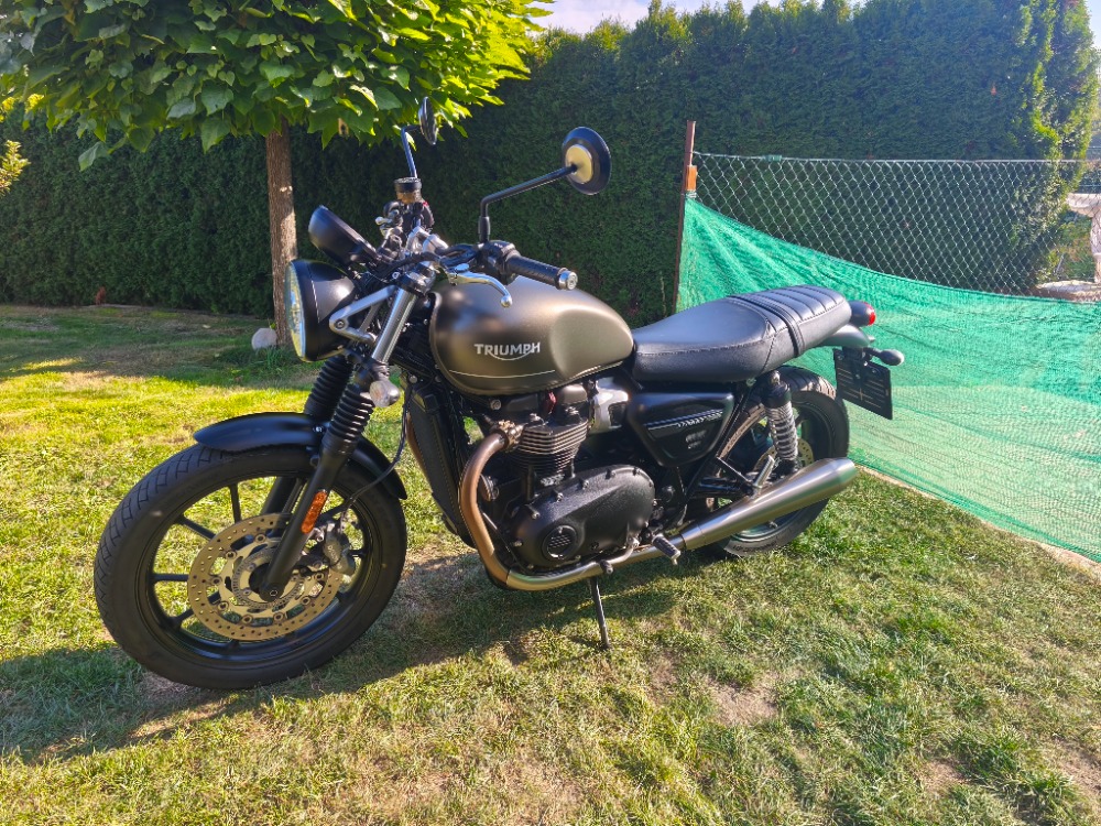 Triumph Street Twin 900 (2021) nádherný