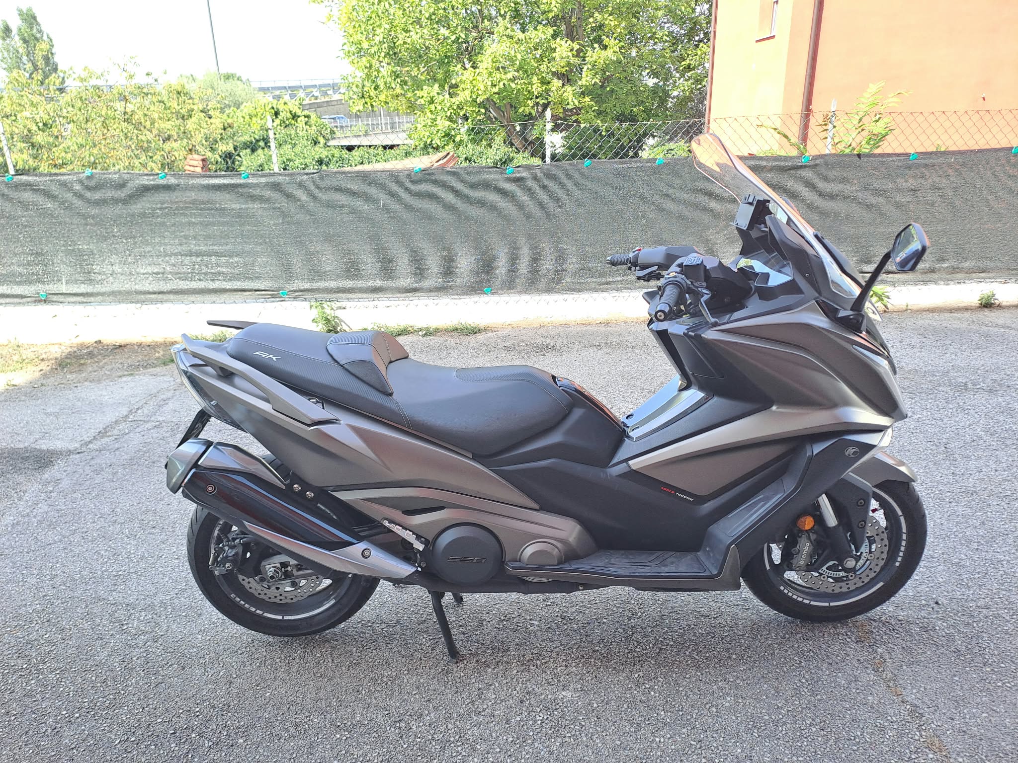 Kymco AK 550i ABS (2021) TOP stav, 11 tis.km - Obrázek 2